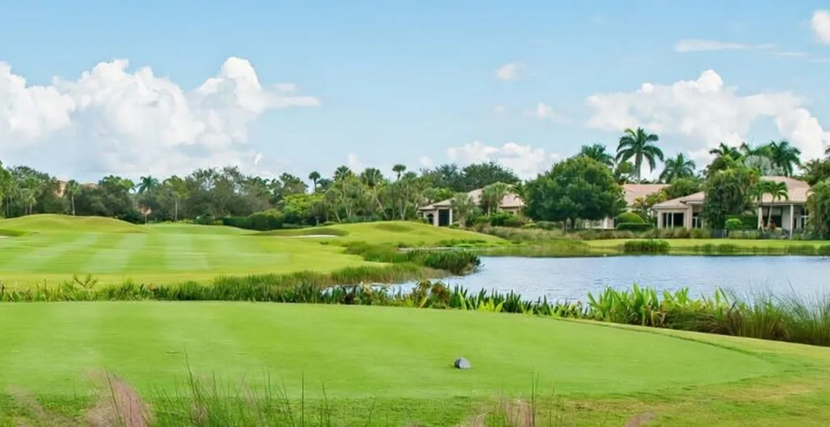 The Country Club at Mirasol in Palm Beach Gardens, Florida - image of fairway golf community
